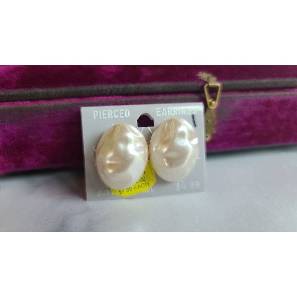 Vintage Faux Pearl Stud Earrings - Picture 2 of 10